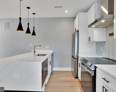 1110 6th Street Nw - Photo Thumbnail 2