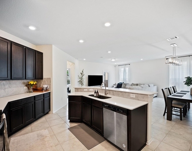 7216 Gray Catbird Dr - Photo Thumbnail 7
