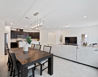 7216 Gray Catbird Dr - Photo Thumbnail 3