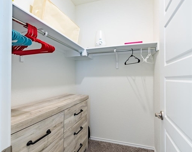 7216 Gray Catbird Dr - Photo Thumbnail 12