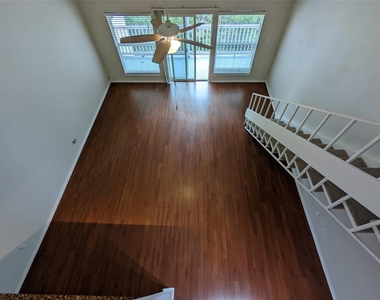 1818 S Lakeshore Blvd - Photo Thumbnail 10