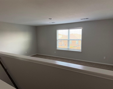 105 Declaration Ln - Photo Thumbnail 20