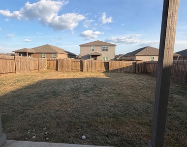 105 Declaration Ln - Photo Thumbnail 39