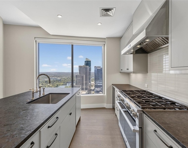 200 Congress Ave - Photo Thumbnail 11