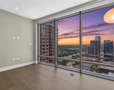 200 Congress Ave - Photo Thumbnail 1