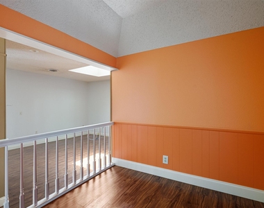 2106 Allred Dr - Photo Thumbnail 11
