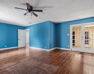 2106 Allred Dr - Photo Thumbnail 20