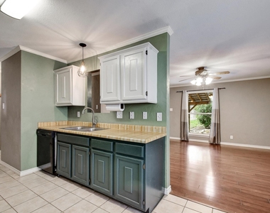3429 Harvest Dr - Photo Thumbnail 11