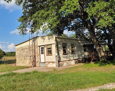 4731 Eck Ln - Photo Thumbnail 2