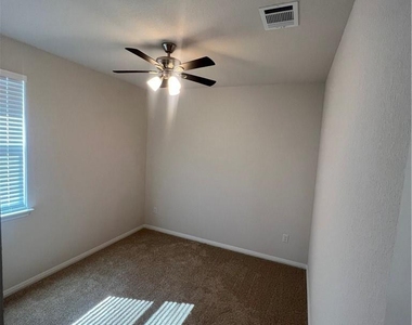 252 Sunniberg Loop - Photo Thumbnail 16
