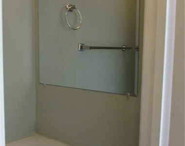 2208 Mission Hill Dr - Photo Thumbnail 18