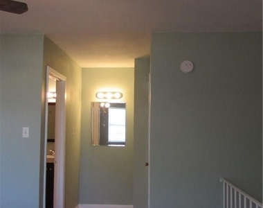 2208 Mission Hill Dr - Photo Thumbnail 14