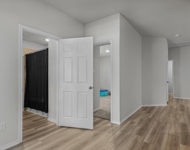 4011 Baerlon - Photo Thumbnail 25