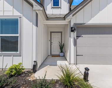 4011 Baerlon - Photo Thumbnail 1