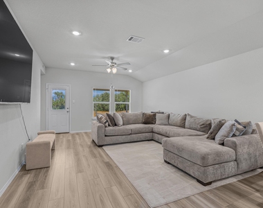 4011 Baerlon - Photo Thumbnail 9