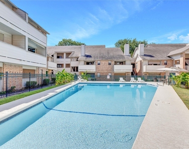 2500 Burleson Rd - Photo Thumbnail 18
