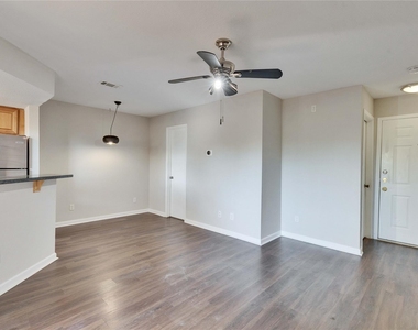 2500 Burleson Rd - Photo Thumbnail 11