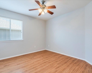 1507 Davis Mountain Loop - Photo Thumbnail 20