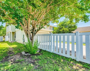 1507 Davis Mountain Loop - Photo Thumbnail 23