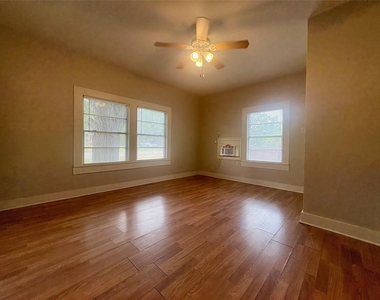 815 Lizzie St - Photo Thumbnail 12