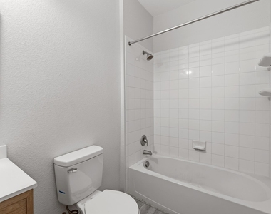 4500 Senda Ln - Photo Thumbnail 18