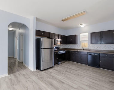 4500 Senda Ln - Photo Thumbnail 8