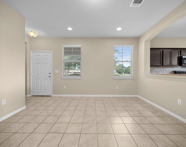 2880 Donnell Dr - Photo Thumbnail 5