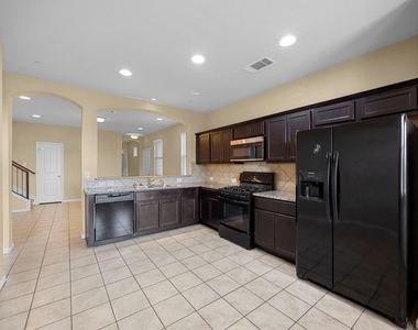 2880 Donnell Dr - Photo Thumbnail 9