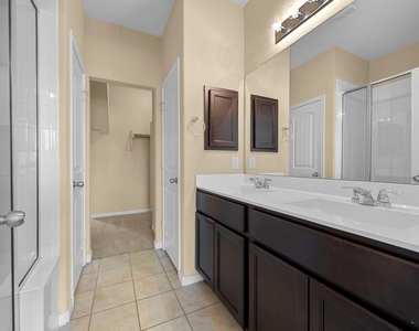 2880 Donnell Dr - Photo Thumbnail 15