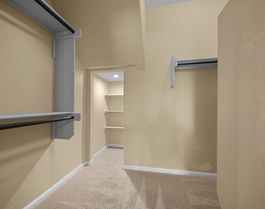 2880 Donnell Dr - Photo Thumbnail 16