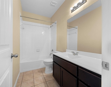 2880 Donnell Dr - Photo Thumbnail 21