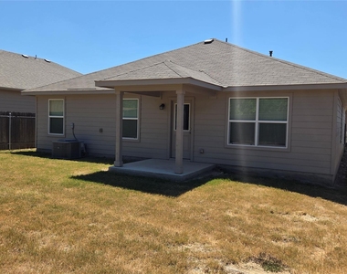 137 Arrowhead Vine St - Photo Thumbnail 20