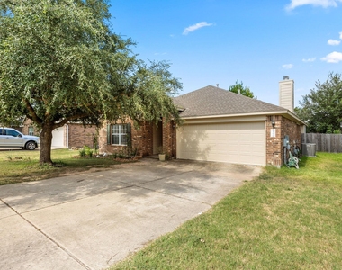 135 Justin Leonard Dr - Photo Thumbnail 3