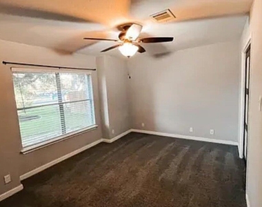 1109 Dexford Dr - Photo Thumbnail 10