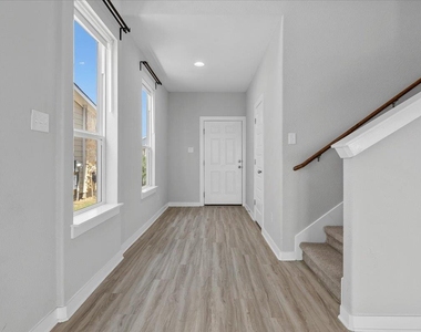 73 Bent Trail Ln - Photo Thumbnail 3