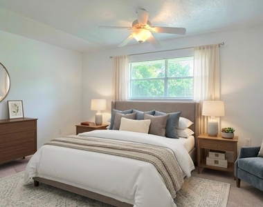 15208 Spring Hill Ln - Photo Thumbnail 10