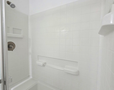 15208 Spring Hill Ln - Photo Thumbnail 13