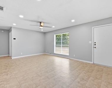 2712 Saint Edwards Cir - Photo Thumbnail 5