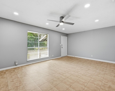 2712 Saint Edwards Cir - Photo Thumbnail 6