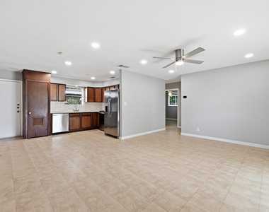 2712 Saint Edwards Cir - Photo Thumbnail 4