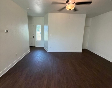 146 Mauna Kea Ln - Photo Thumbnail 2