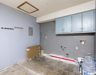 401 Oakridge Pass - Photo Thumbnail 22