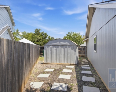 401 Oakridge Pass - Photo Thumbnail 24