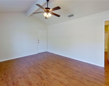 1209 Westcott Dr - Photo Thumbnail 4