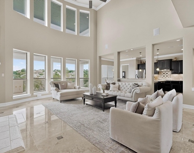 1905 Leaders Ln - Photo Thumbnail 6
