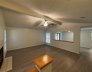 5905 Cherry Loop - Photo Thumbnail 12