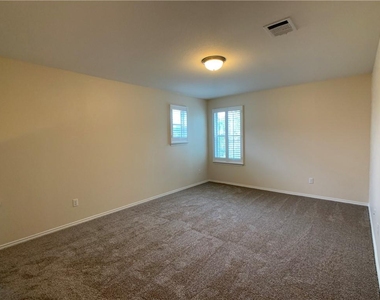 133 Gina Dr - Photo Thumbnail 8