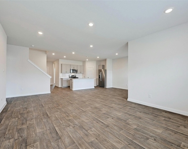313 Merriman Rd - Photo Thumbnail 11