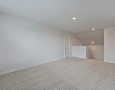 313 Merriman Rd - Photo Thumbnail 20
