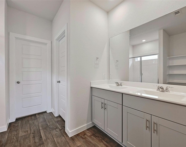 313 Merriman Rd - Photo Thumbnail 14